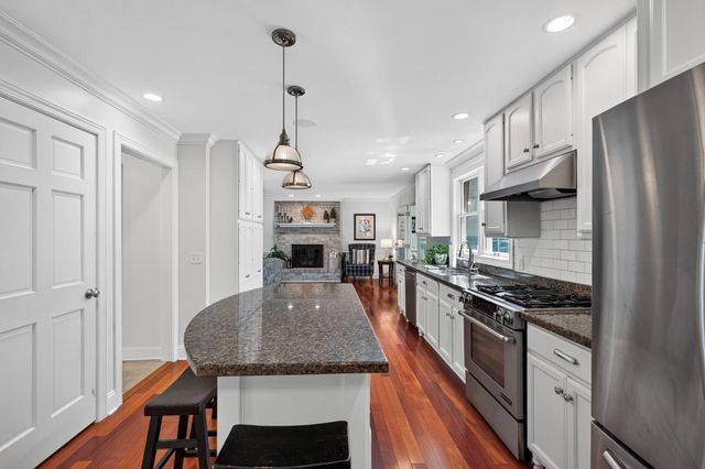 6991 Sand Ridge Road, Eden Prairie, MN 55346