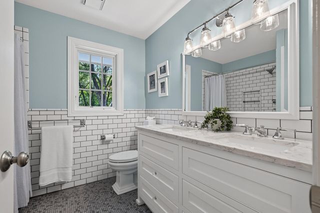 6991 Sand Ridge Road, Eden Prairie, MN 55346