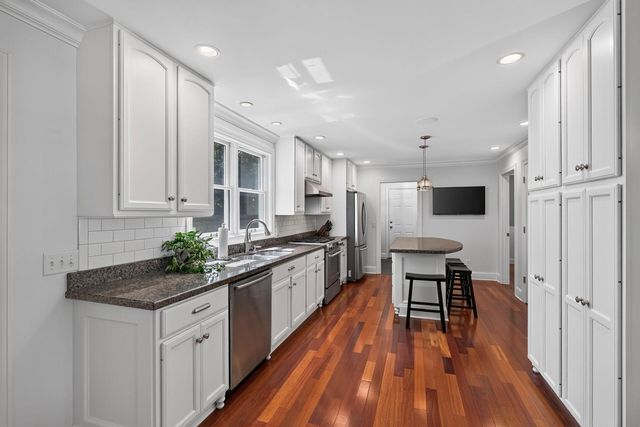 6991 Sand Ridge Road, Eden Prairie, MN 55346