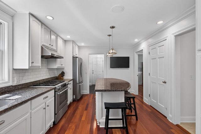 6991 Sand Ridge Road, Eden Prairie, MN 55346