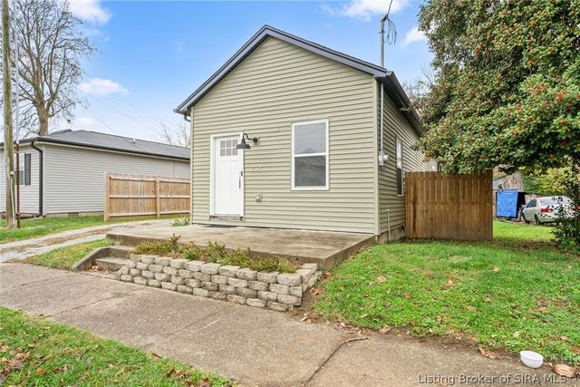 917 Fulton Street, Jeffersonville, IN 47130