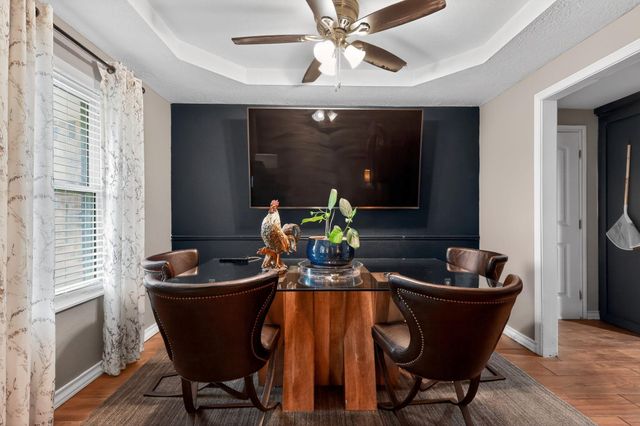 2615 Avenue B, Dickinson, TX 77539