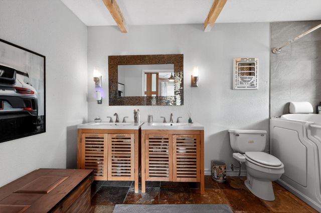 2615 Avenue B, Dickinson, TX 77539