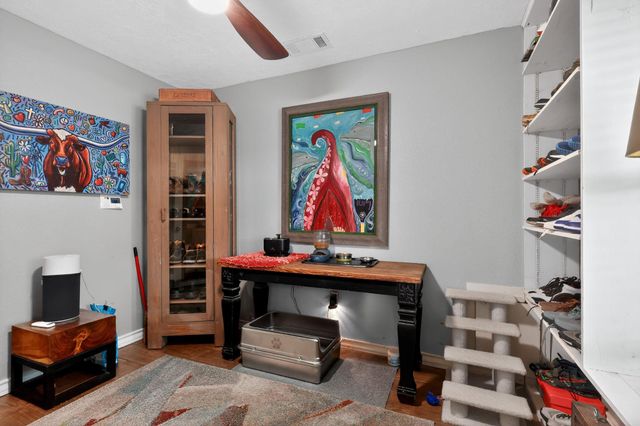 2615 Avenue B, Dickinson, TX 77539