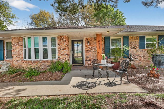 2615 Avenue B, Dickinson, TX 77539