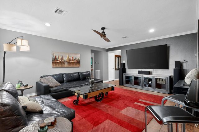 2615 Avenue B, Dickinson, TX 77539