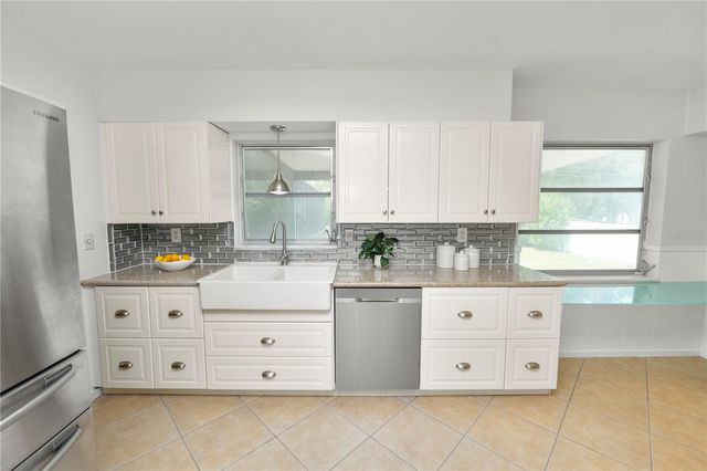 2215 WOODBINE AVENUE, Lakeland, FL 33803
