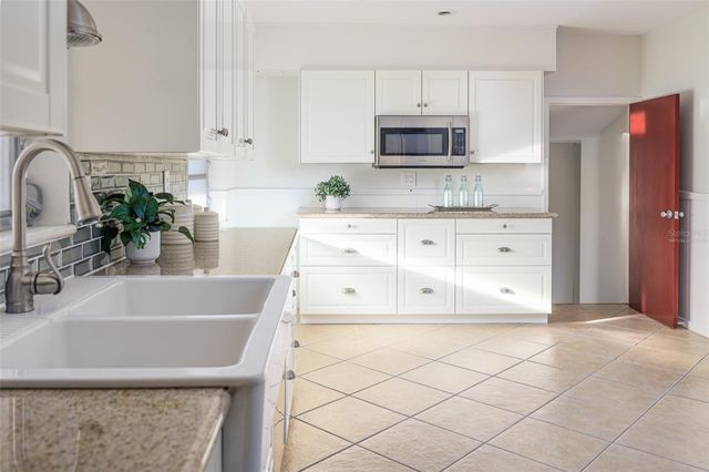 2215 WOODBINE AVENUE, Lakeland, FL 33803