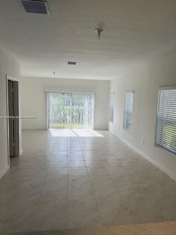 334 NE 1st Dr 334, Florida City, FL 33034