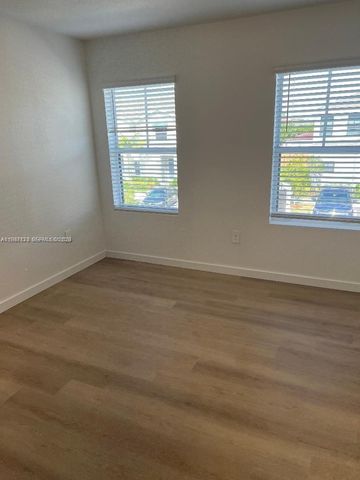 334 NE 1st Dr 334, Florida City, FL 33034