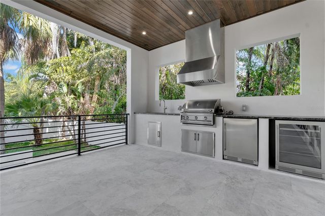 5003 W POE AVENUE, Tampa, FL 33629