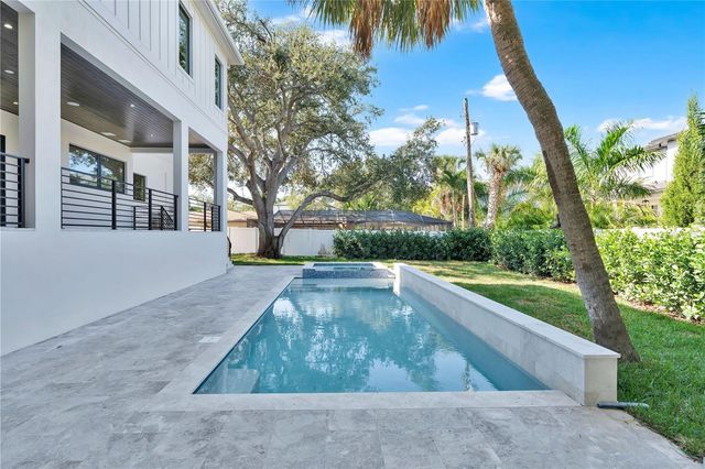 5003 W POE AVENUE, Tampa, FL 33629