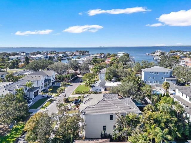 5003 W POE AVENUE, Tampa, FL 33629