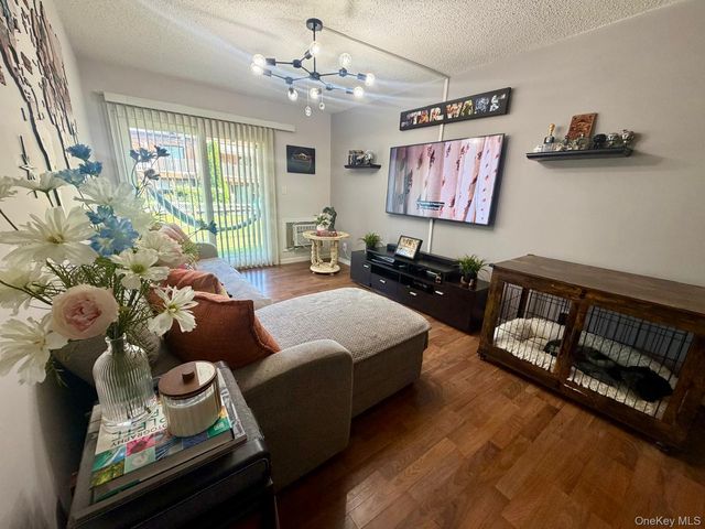 120-09 Ketch Court 42, College Point, NY 11356