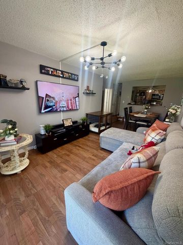 120-09 Ketch Court 42, College Point, NY 11356