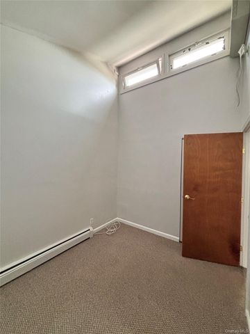120-09 Ketch Court 42, College Point, NY 11356