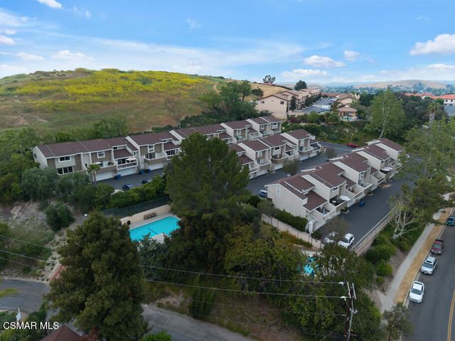 749 Warwick Avenue, Thousand Oaks, CA 91360