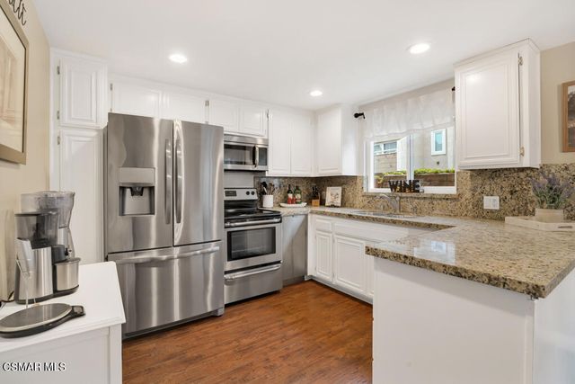 749 Warwick Avenue, Thousand Oaks, CA 91360