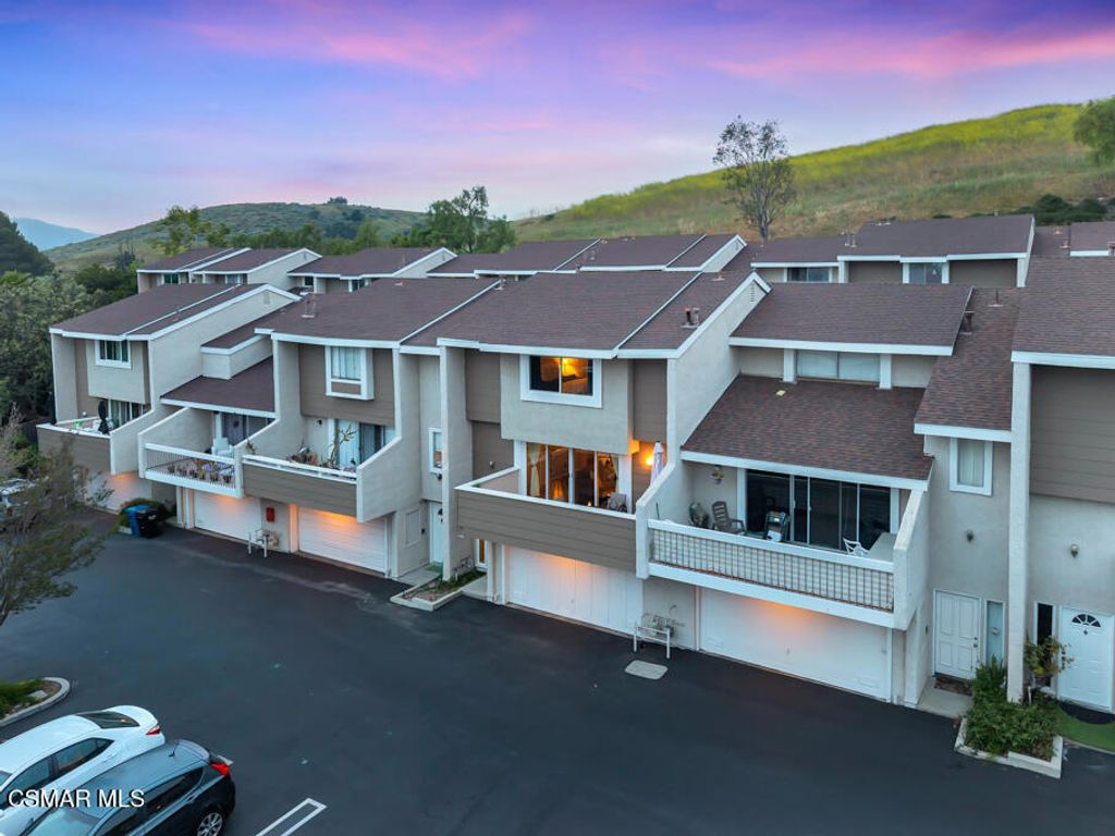 749 Warwick Avenue, Thousand Oaks, CA 91360