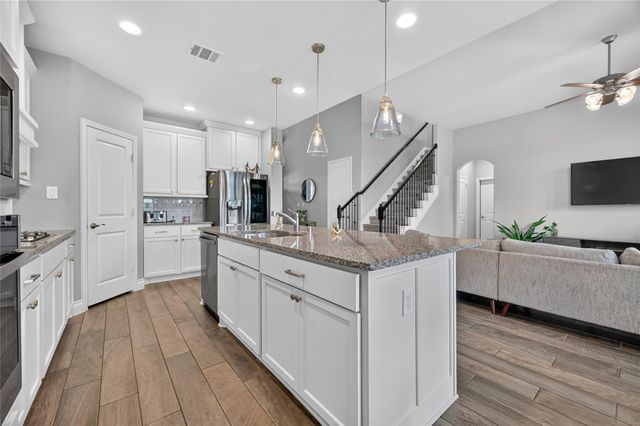 2047 Blackhawk Ridge Lane, Manvel, TX 77578