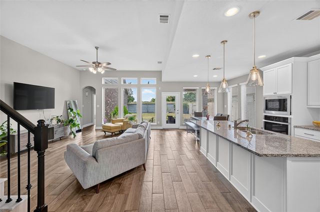 2047 Blackhawk Ridge Lane, Manvel, TX 77578