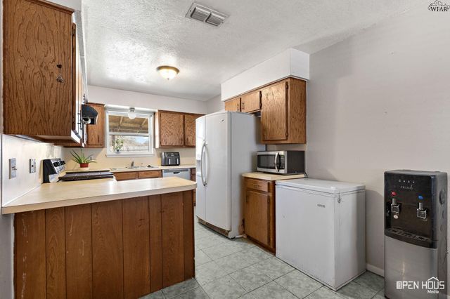 4518 HUGHES DRIVE, Wichita Falls, TX 76308