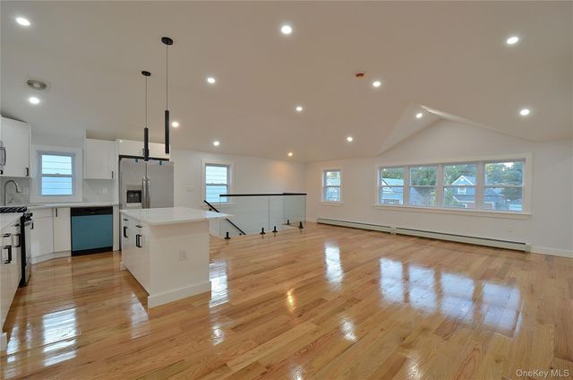 21942 112th Road, Queens Village, NY 11429