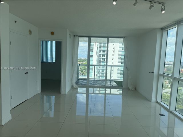 1871 NW S River Dr 1605, Miami, FL 33125