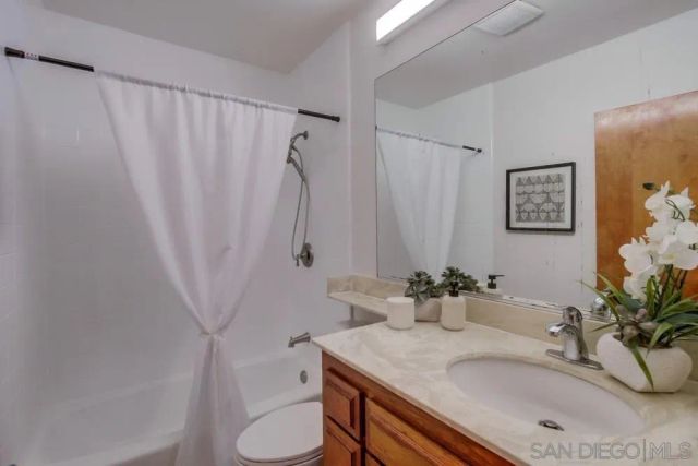 2068 Guizot St, San Diego, CA 92107