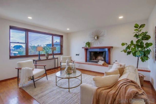 2068 Guizot St, San Diego, CA 92107