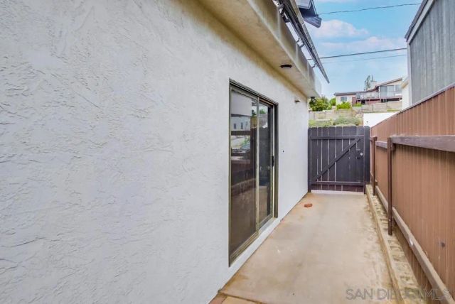 2068 Guizot St, San Diego, CA 92107
