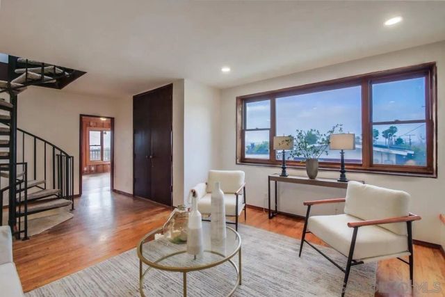 2068 Guizot St, San Diego, CA 92107