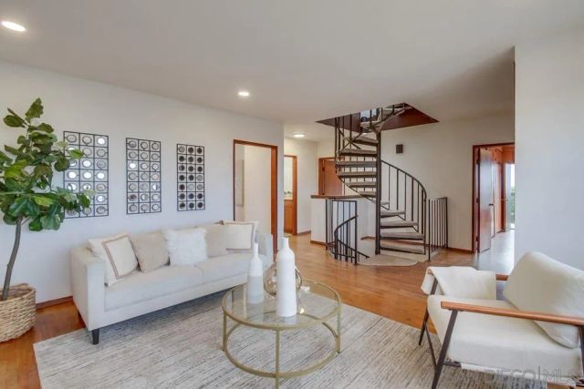 2068 Guizot St, San Diego, CA 92107