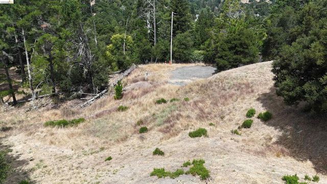 58 Zander Court, Orinda, CA 94563