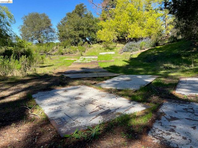 58 Zander Court, Orinda, CA 94563