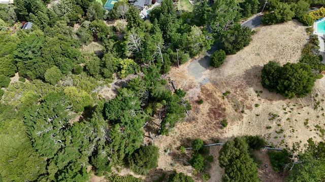 58 Zander Court, Orinda, CA 94563