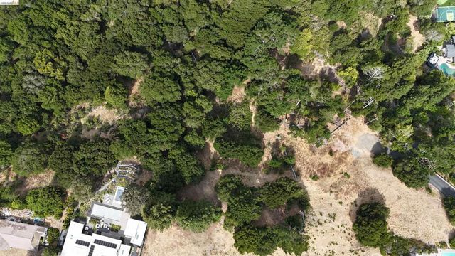 58 Zander Court, Orinda, CA 94563