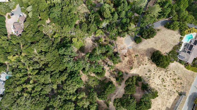 58 Zander Court, Orinda, CA 94563