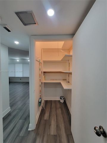 651 Pine Dr 110, Pompano Beach, FL 33060