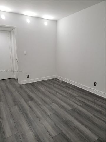 651 Pine Dr 110, Pompano Beach, FL 33060