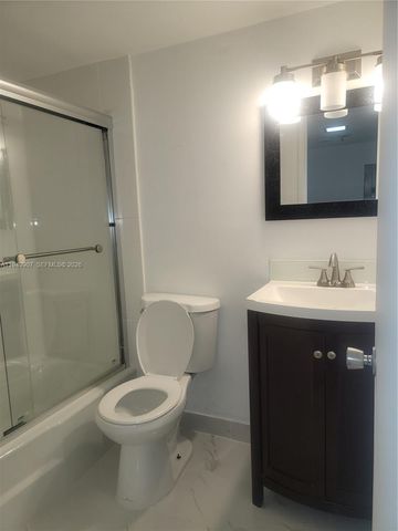 651 Pine Dr 110, Pompano Beach, FL 33060