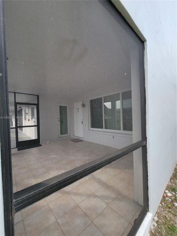 651 Pine Dr 110, Pompano Beach, FL 33060