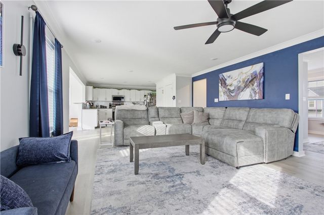 2654 Salerno Dr, Collier Twp, PA 15071