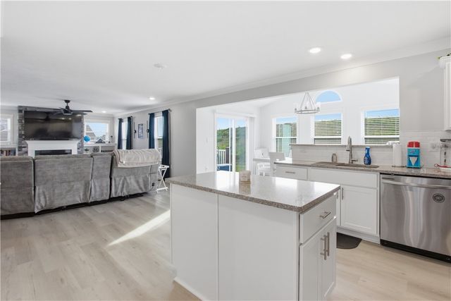 2654 Salerno Dr, Collier Twp, PA 15071