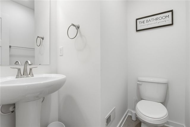 2654 Salerno Dr, Collier Twp, PA 15071