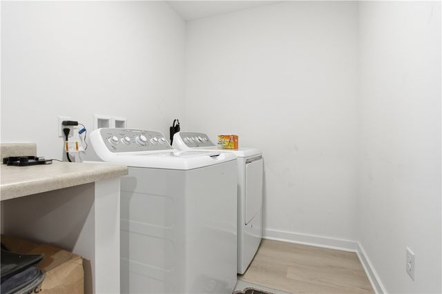 2654 Salerno Dr, Collier Twp, PA 15071