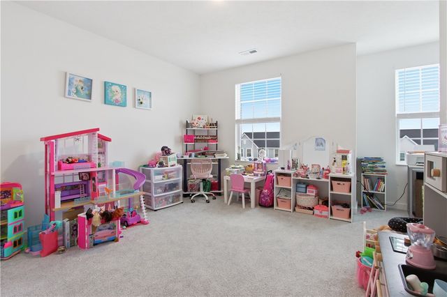 2654 Salerno Dr, Collier Twp, PA 15071