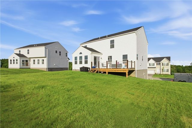 2654 Salerno Dr, Collier Twp, PA 15071