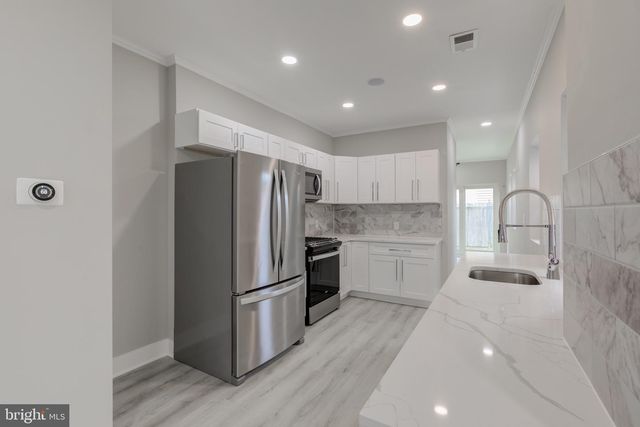 2180 E CUMBERLAND ST, Philadelphia, PA 19125