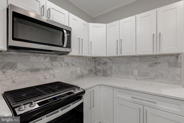 2180 E CUMBERLAND ST, Philadelphia, PA 19125